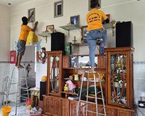 DỌN VỆ SINH NHÀ CŨ SƠN SỬA LẠI 